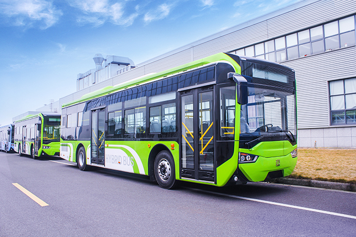 12米插电式混合动力城市客车